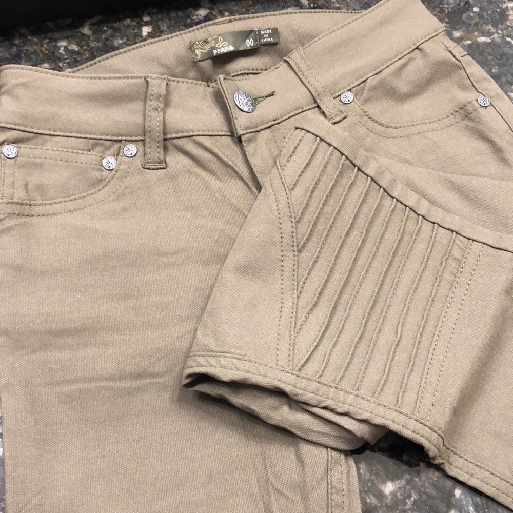 Prana Brenna Pant